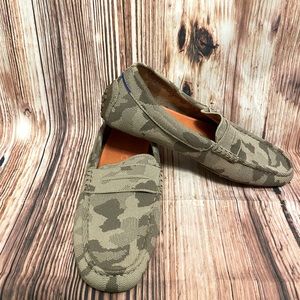 Used Men’s loafer Forest Camo. Washable Loafer. Sz 11 No tears No stains.